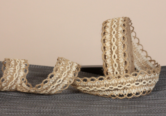 Стрічка з мішковини в'язана №127 (4,0 см *10 м), натуральний (1рулон) Стрічка з мішковини в'язана №127 (4,0 см *10 м), натуральний (1рулон)