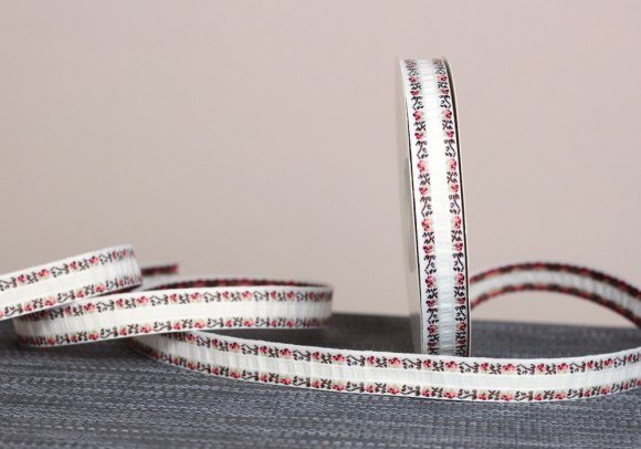 Стрічка з орнаментом №124 1,7см (23м)(1рулон)