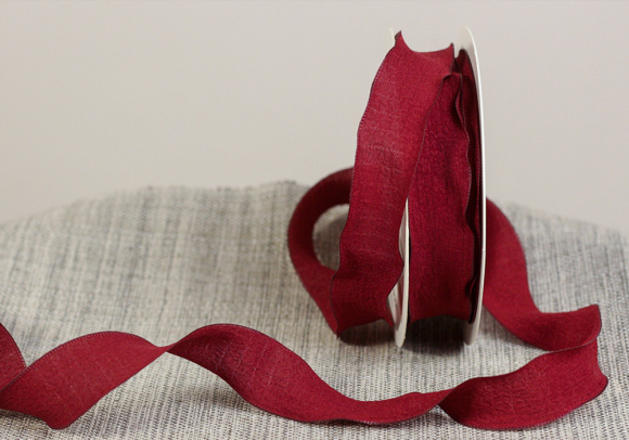 Стрічка "Хвиляста" (жатка) (2,5 см *9 м), бордовий (№011) (1рулон)