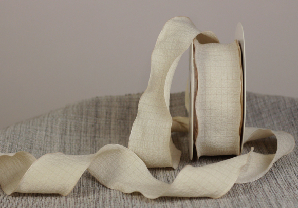 Стрічка "Хвиляста" (жатка) (4 см *9 м), бежевий (№064) (1рулон)