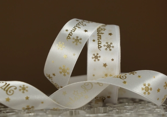 Атласна новорічна стрічка "Merry Christmas" Сніжинки та Зірки біла (2,5 см *23 м)(1рулон)