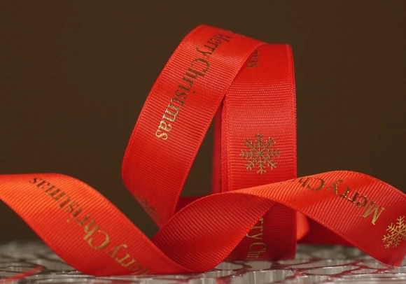 Репсова новорічна стрічка "Merry Christmas" Сніжинка червона (2,5 см *23 м)(1рулон)