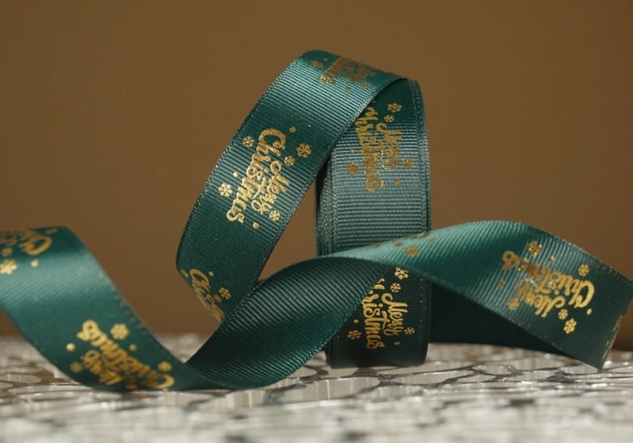 Репсова новорічна стрічка "Merry Christmas-2" зелена (2,5 см *23 м)(1рулон)