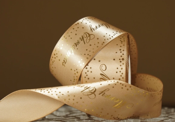 Атласна новорічна стрічка "Merry Christmas" Зірки коричневий (4,0 см *23 м) (1рулон)