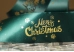Атласна новорічна стрічка "Merry Christmas" 5 сніжинок зелена (4,0 см *23 м) (1рулон)