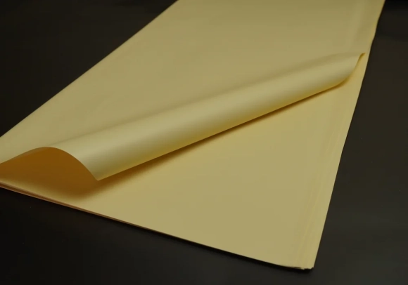 Плівка бежева 58x58см. 20шт. Матовий шовк J00649 №243