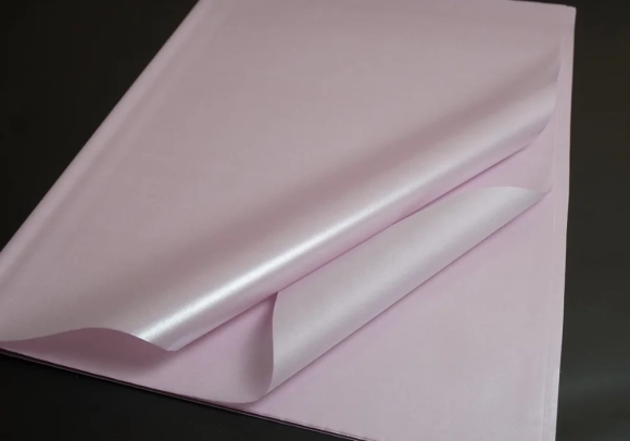 Папір тішью бузковий 70х50см. 20шт. j00377 перламутровий цупкий №09 Папір тішью бузковий 70х50см. 20шт. j00377 перламутровий цупкий №09