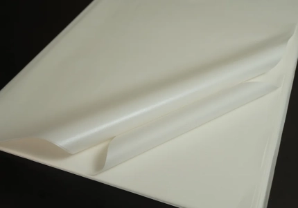 Папір тішью тепло-білий 70х50см. 20шт. j00377 перламутровий цупкий №05