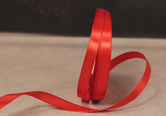 Стрічка атласна 0,9 см, червоний (№26)
