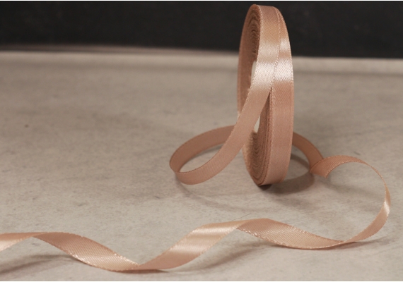 Стрічка атласна 1,2 см, мокко мус (Mocha Mousse) (№92) Стрічка атласна 1,2 см, мокко мус (Mocha Mousse) (№92)