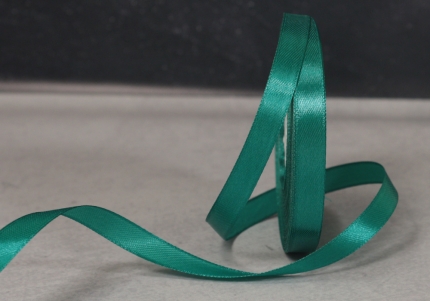 Стрічка атласна 0,9 см, зелений ( смарагд) (№96)