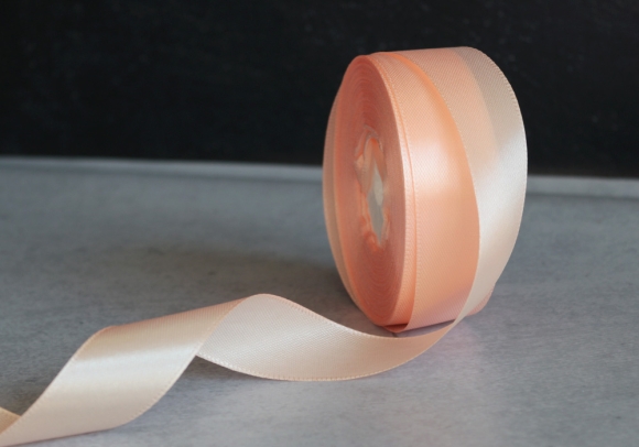 Стрічка атласна 2,5 см,  ніжно-персиковий (№07)