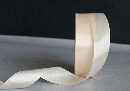 Стрічка атласна 2 см, кремовий (№08)