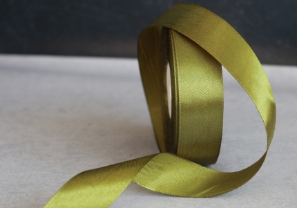 Стрічка атласна 2,5 см *33м,  травнево-зелений (№108)