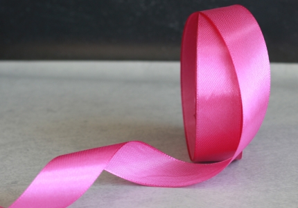 Стрічка атласна 2 см, пурпурний (фуксія) (№143)