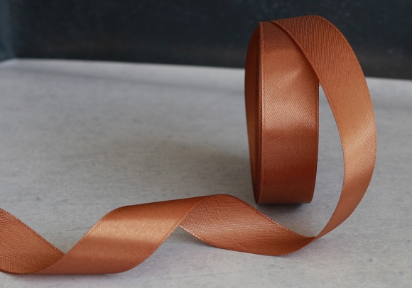 Стрічка атласна 2,5 см,  горіховий (№162)