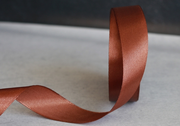 Стрічка атласна 2,5 см,  коричневий (№32)