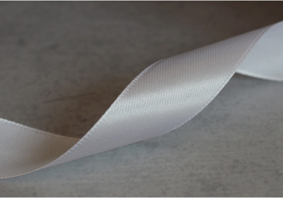 Стрічка атласна 0,9 см, молочний (Ivory) (№42) Стрічка атласна 0,9 см, молочний (Ivory) (№42)