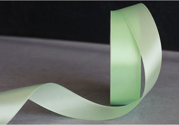 Стрічка атласна 2,5 см, біло-зелений (№80) Стрічка атласна 2,5 см, біло-зелений (№80)