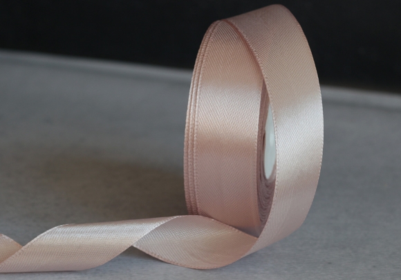 Стрічка атласна 2,5 см,  мокко мус (Mocha Mousse) (№92)