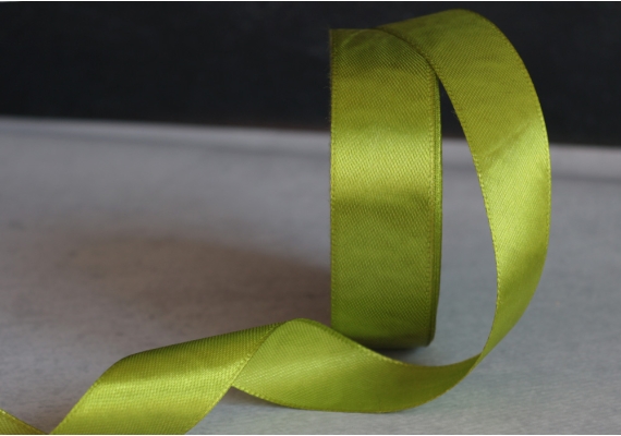 Стрічка атласна 2,5 см, папоротево-зелений (№95) Стрічка атласна 2,5 см, папоротево-зелений (№95)