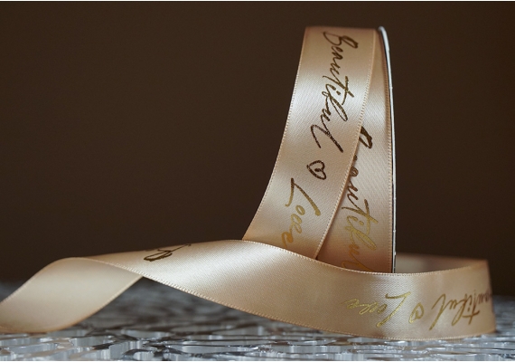 Стрічка атласна з надписом "Beautiful Love" (2,5 см *30 м), золотий (№156) Стрічка атласна з надписом "Beautiful Love" (2,5 см *30 м), золотий (№156)