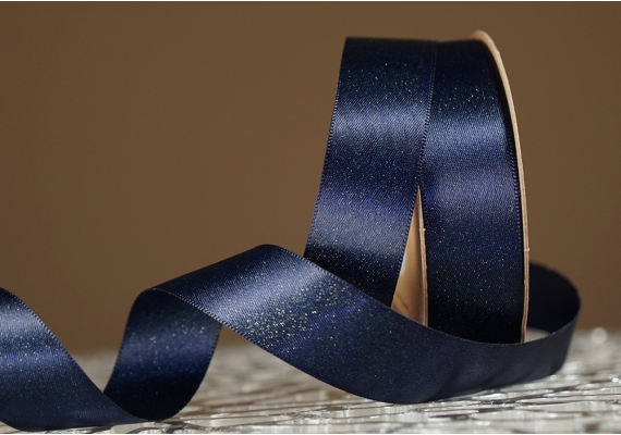Стрічка двостороння атласна з напиленням "Сяйво" (2,5 см *18 м), темно-синій із золотою никою (№370z) Стрічка двостороння атласна з напиленням "Сяйво" (2,5 см *18 м), темно-синій із золотою никою (№370z)