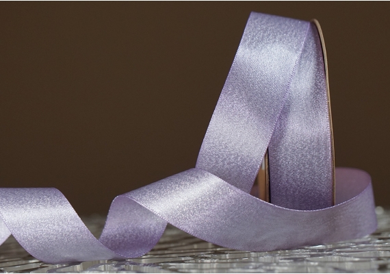 Стрічка двостороння атласна з напиленням "Сяйво" (2,5 см *18 м), бузковий із срібною никою (№430) Стрічка двостороння атласна з напиленням "Сяйво" (2,5 см *18 м), бузковий із срібною никою (№430)