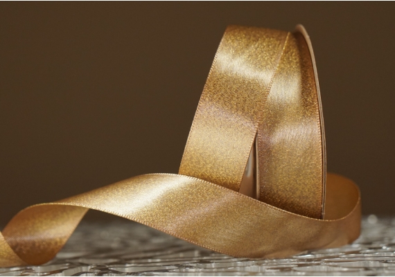 Стрічка двостороння атласна з напиленням "Сяйво" (2,5 см *18 м), золотий із золотою никою (№835z) Стрічка двостороння атласна з напиленням "Сяйво" (2,5 см *18 м), золотий із золотою никою (№835z)