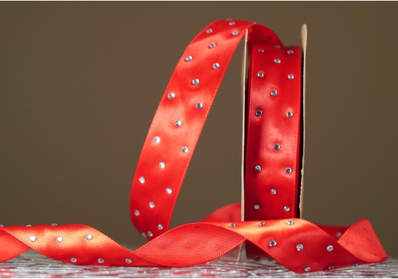 Атласна стрічка зі стразами (2,5 см *18,5 м), червоний (№039) (1рулон) Атласна стрічка зі стразами (2,5 см *18,5 м), червоний (№039) (1рулон)