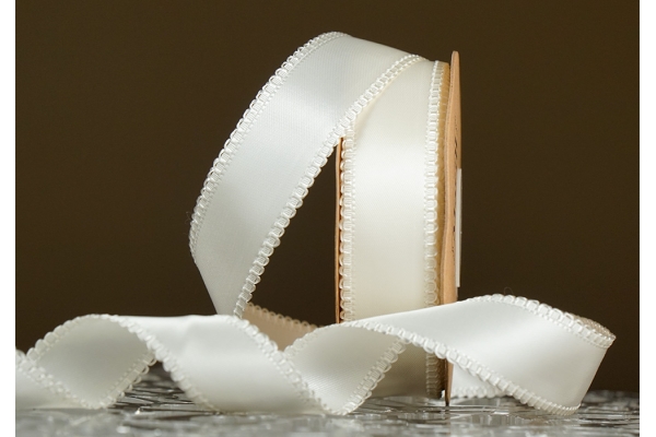 Стрічка двостороння атласна з ажурним кантом (2,5 см *18,5 м), кремовий (№028) (1рулон)