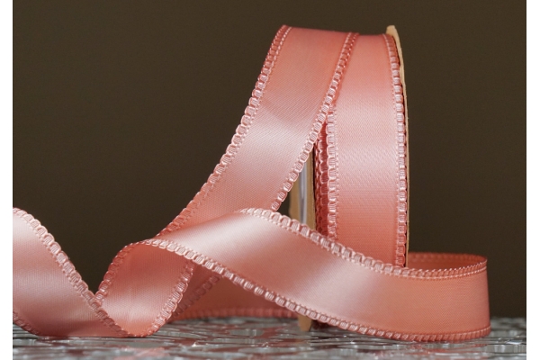 Стрічка двостороння атласна з ажурним кантом (2,5 см *18,5 м), пудровий (№161) (1рулон)