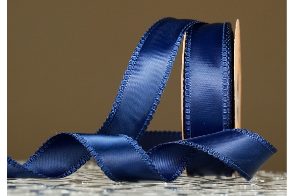 Стрічка двостороння атласна з ажурним кантом (2,5 см *18,5 м), темно-синій (№370) (1рулон)