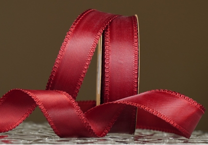 Стрічка двостороння атласна з ажурним кантом (2,5 см *18,5 м), бордовий (№789) (1рулон)