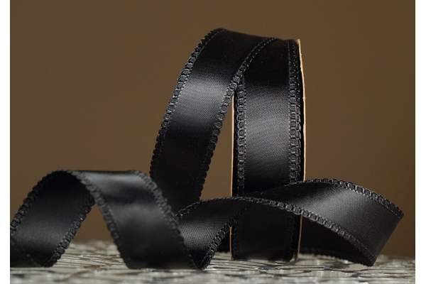 Стрічка двостороння атласна з ажурним кантом (2,5 см *18,5 м), чорний (№815) (1рулон)