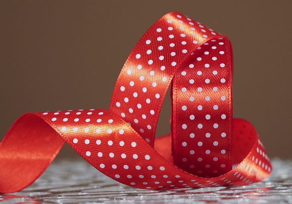 Атласна стрічка з принтом "ГОРОШОК" (2,5 см *45 м), червоний (№26)