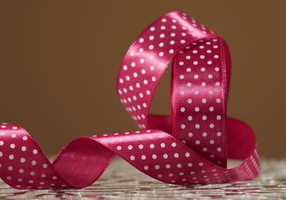 Атласна стрічка з принтом "ГОРОШОК" (2,5 см *45 м), темно-малиновий (№28)