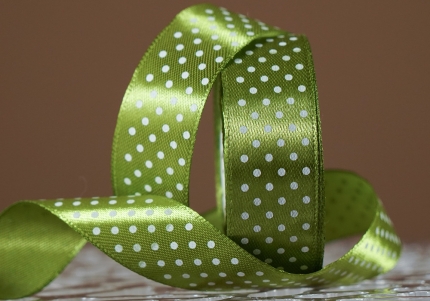 Атласна стрічка з принтом "ГОРОШОК" (2,5 см *45 м), папоротево-зелений (№95)
