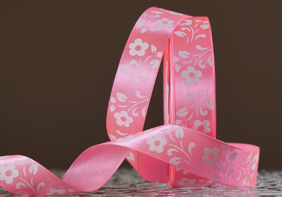 Атласна стрічка з принтом "КВІТИ" (2,5 см *45 м), рожевий (№05m) (1 рулон)