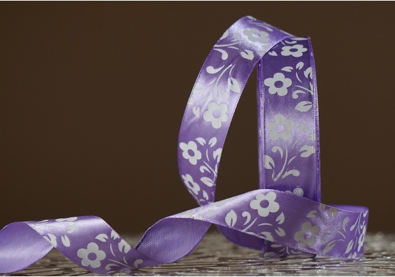 Атласна стрічка з принтом "КВІТИ" (2,5 см *45 м), бузковий (№21m) (1 рулон) Атласна стрічка з принтом "КВІТИ" (2,5 см *45 м), бузковий (№21m) (1 рулон)