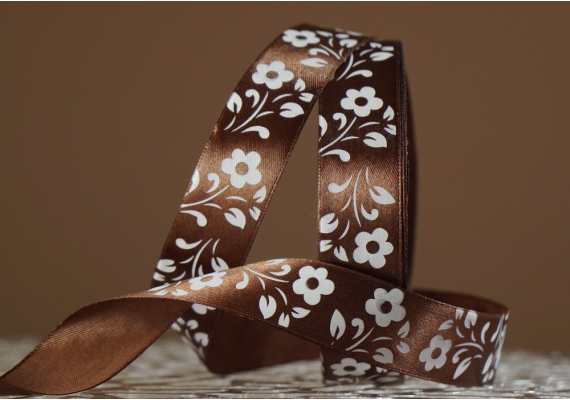 Атласна стрічка з принтом "КВІТИ" (2,5 см *45 м), коричневий (№32m) (1 рулон) Атласна стрічка з принтом "КВІТИ" (2,5 см *45 м), коричневий (№32m) (1 рулон)