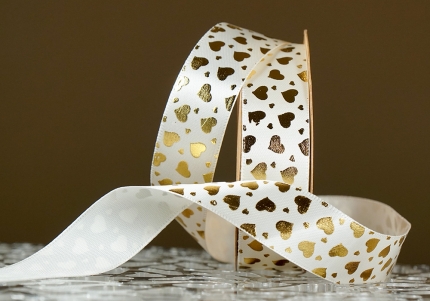 Атласна стрічка з принтом "СЕРЦЕ" молочний (№18425) (2,5 см *18.5 м)