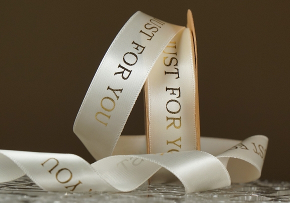 Атласна стрічка з принтом "Just for You" молочний (№18625) (2,5 см *18.5 м) Атласна стрічка з принтом "Just for You" молочний (№18625) (2,5 см *18.5 м)