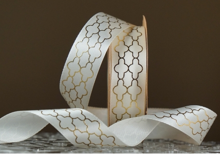 Атласна стрічка з принтом "ОРНАМЕНТ" молочний (№18925) (2,5 см *18.5 м)