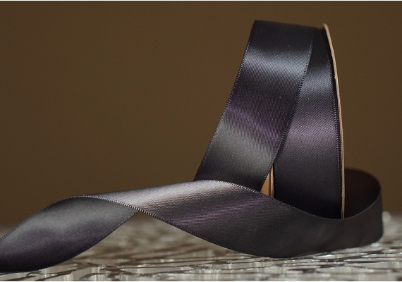 Стрічка двостороння атласна 2,5 см, графітовий (№109) Стрічка двостороння атласна 2,5 см, графітовий (№109)