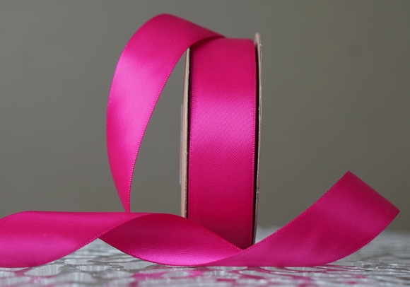 Стрічка двостороння атласна 2,5 см, колір Барбі (№37)