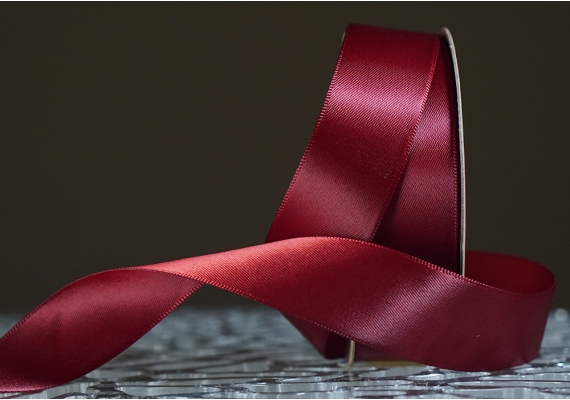 Стрічка двостороння атласна 2,5 см, марсала (№42) Стрічка двостороння атласна 2,5 см, марсала (№42)