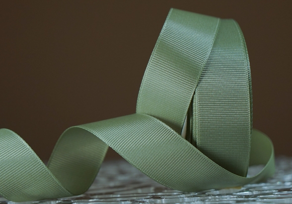 Стрічка репсова (2,5 см *23 м), зелено-сірий чай (хакі) (№0-566)