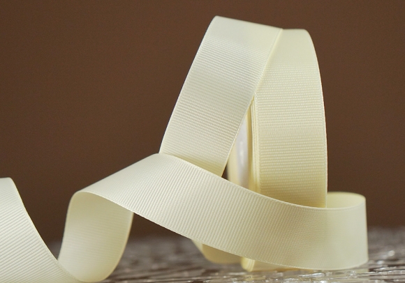 Стрічка репсова (2,5 см *23 м), лимонно-кремовий (№0-615)