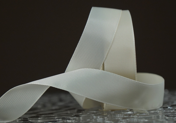 Стрічка репсова (2,5 см *23 м), кремовий (№08)